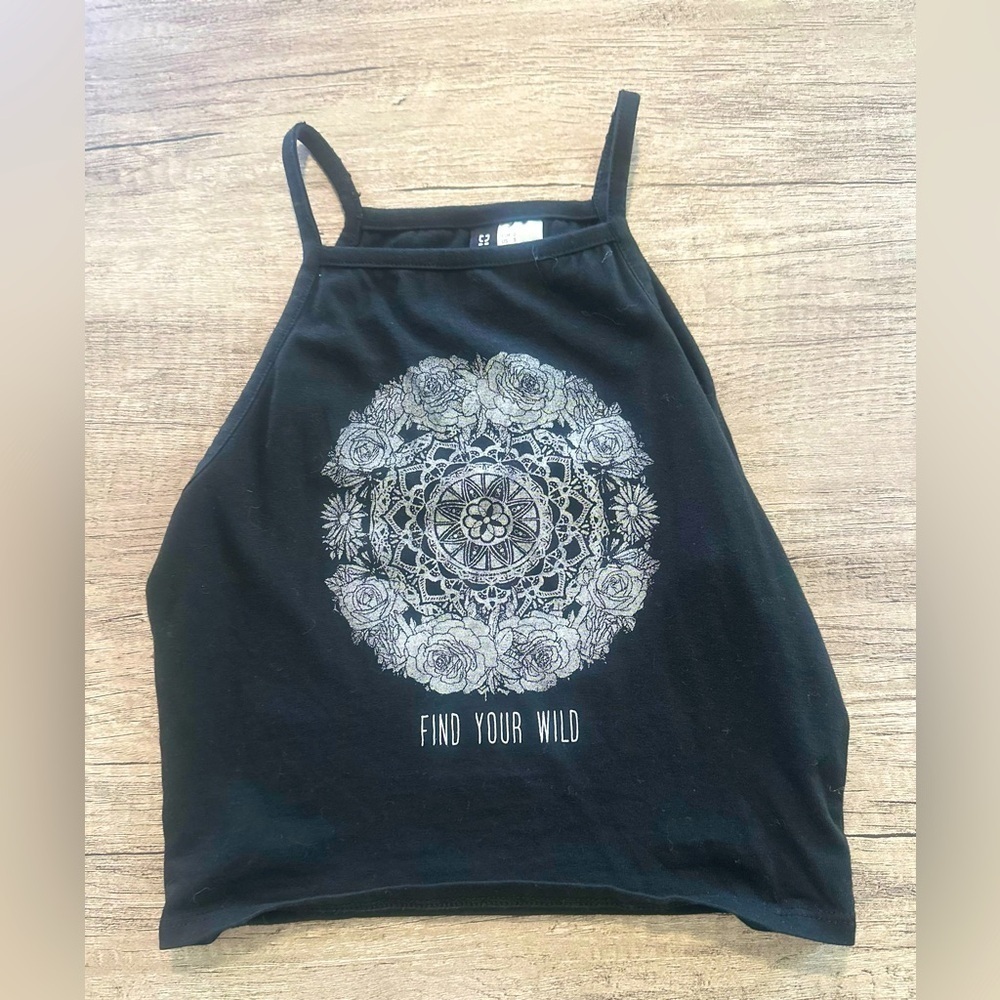 Divided H&M Find Your Wild Black and White Floral Crop Top Size Small